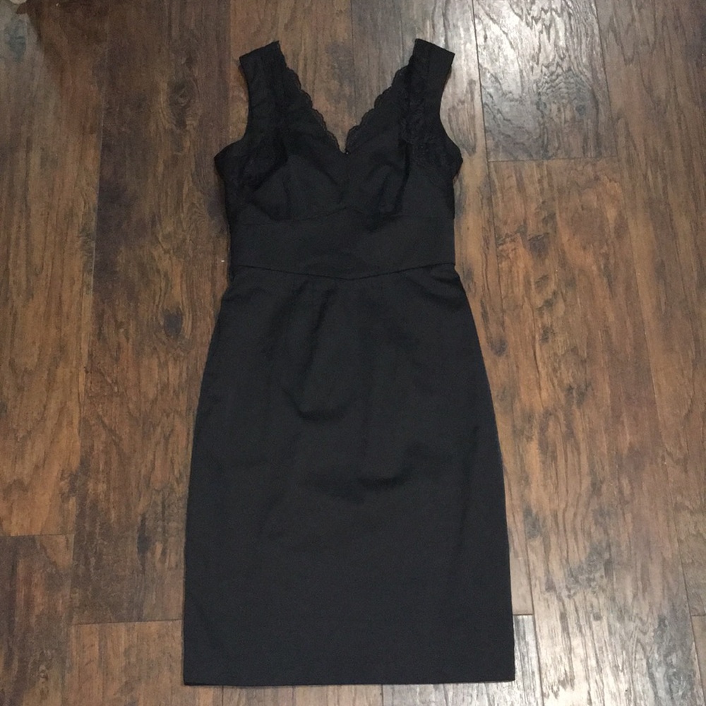 Midi black detailed dress!
